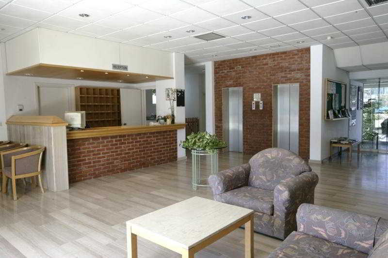 Blue Crane Hotel Apts Limassol Exterior photo